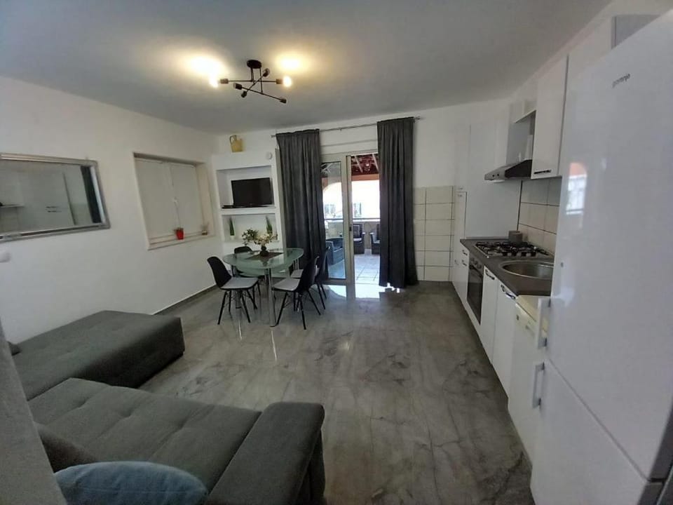 Kitchen or kitchenette, Living room, Dining area