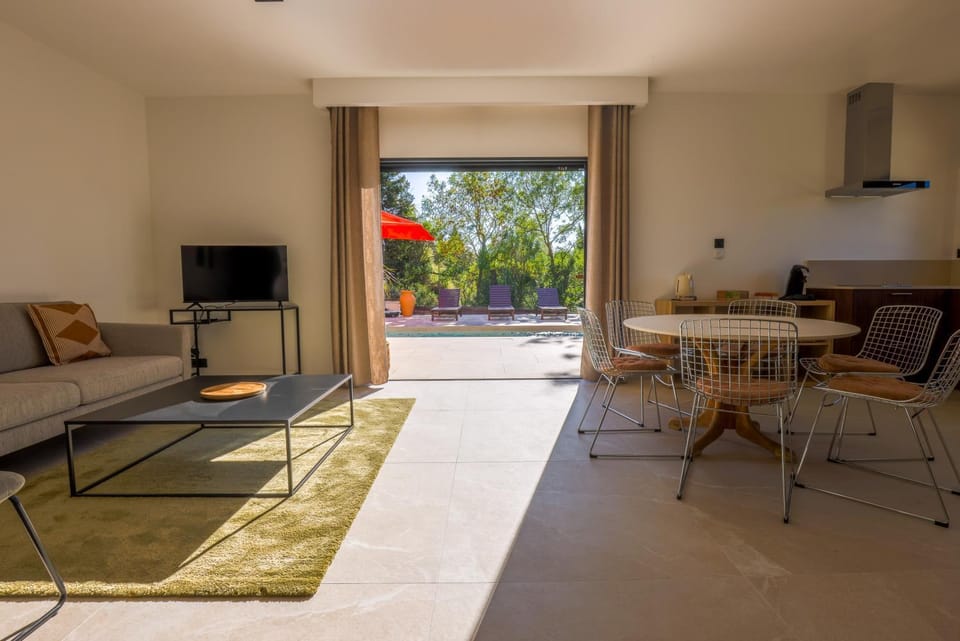 Villa st Francois Private Heated swimming pool ,air conditioning ,free parking House in Carcassonne