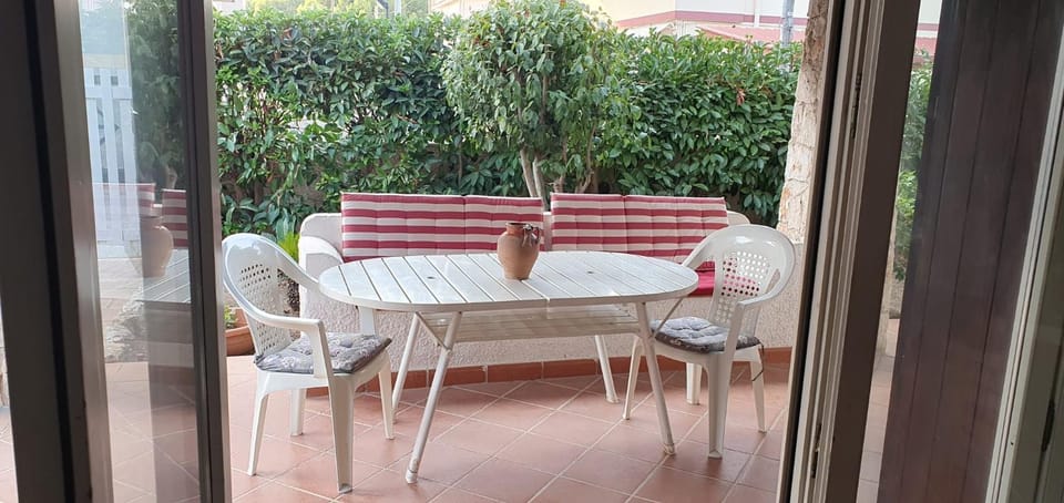 Patio, Garden view