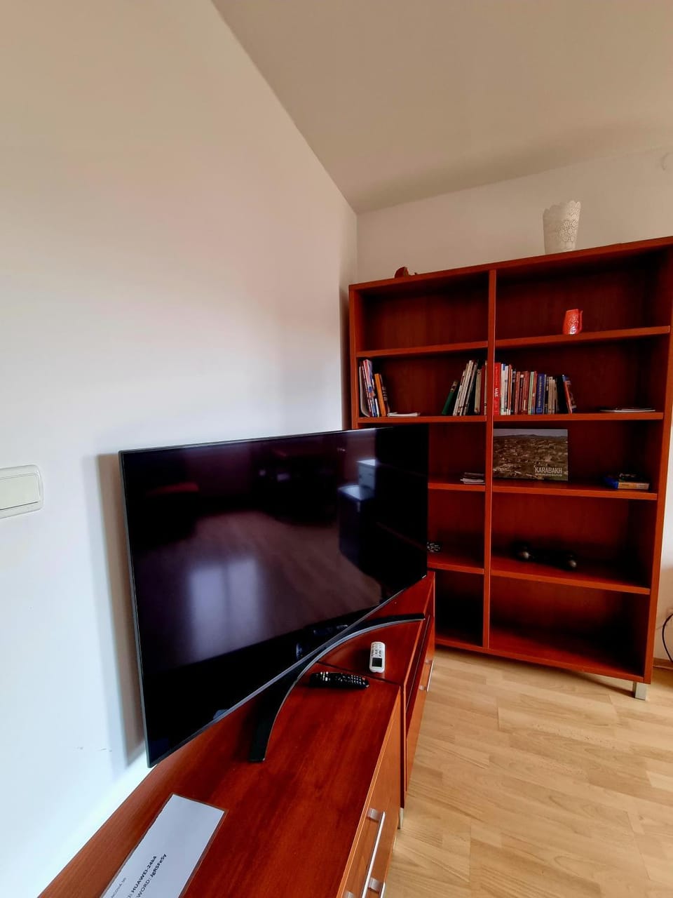 Communal lounge/ TV room, Library, TV and multimedia