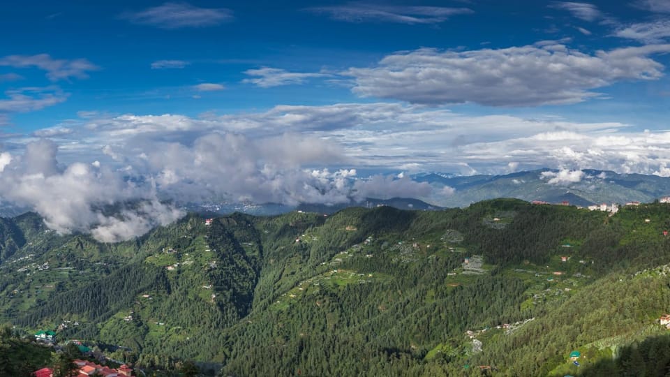 The Prakriti Ayurveda l Lift l Power Backup l Pure Veg l Multi Cuisine Restaurant l Free Parking l By Exotic Stays Apartment in Himachal Pradesh