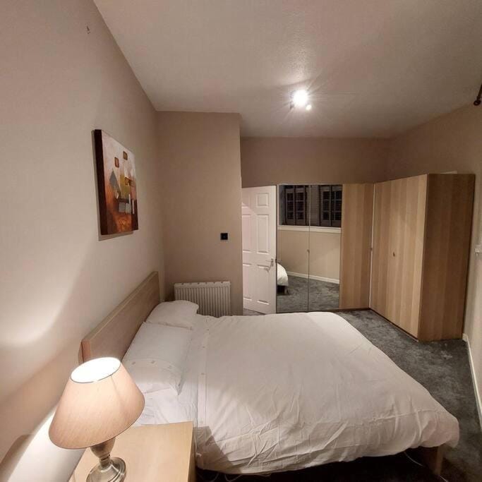 Crossways Cottage Quirky 2 bedroom cottage in Damdale, Central Peebles House in England