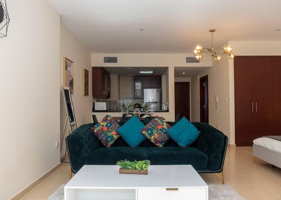 StoneTree - Studio Apartment Near The Beach Apartment in Dubai