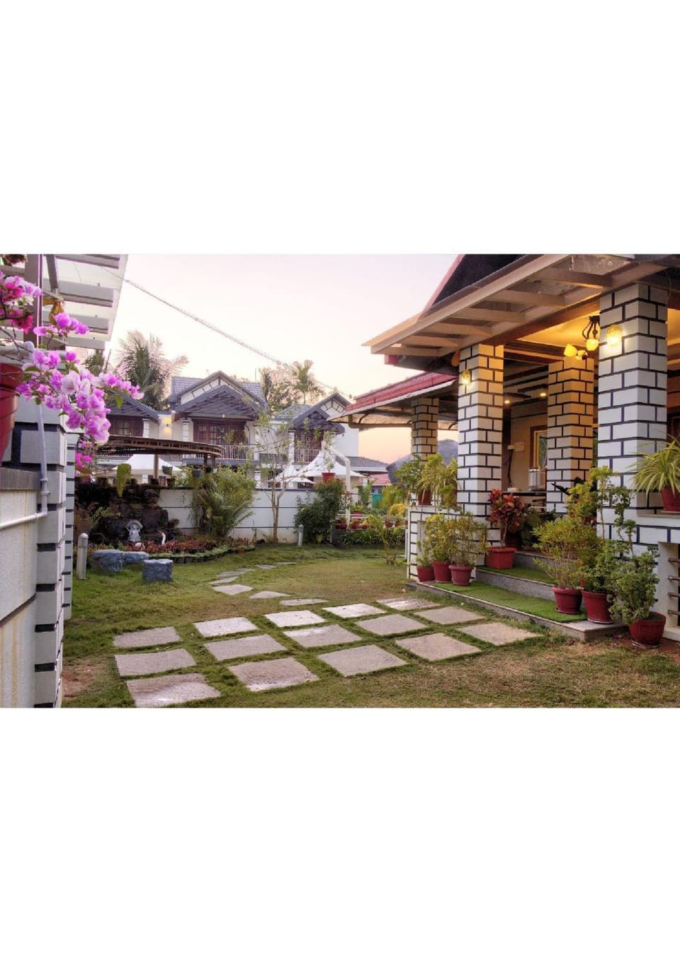 Property building, Spring, Day, Garden, Garden view