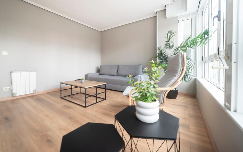 Living room, Seating area, internet