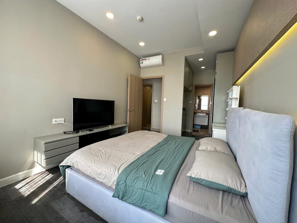 2 Bedrooms At The Sun Avenue In The Center Of District 2 With Overflow Swimming Pool Apartment in Ho Chi Minh City