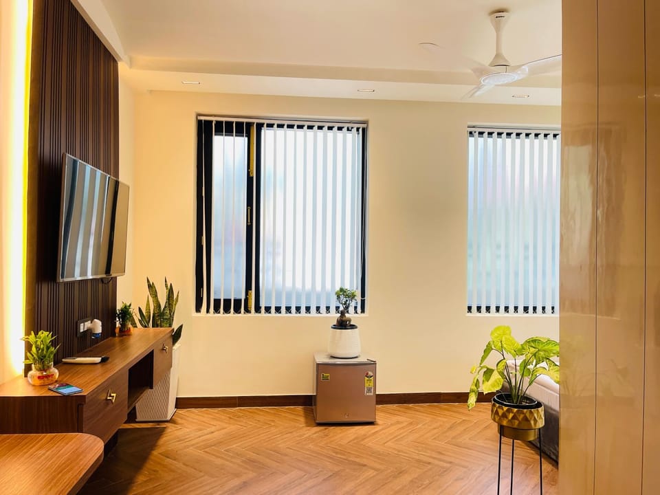 Living room, Seating area, air conditioner