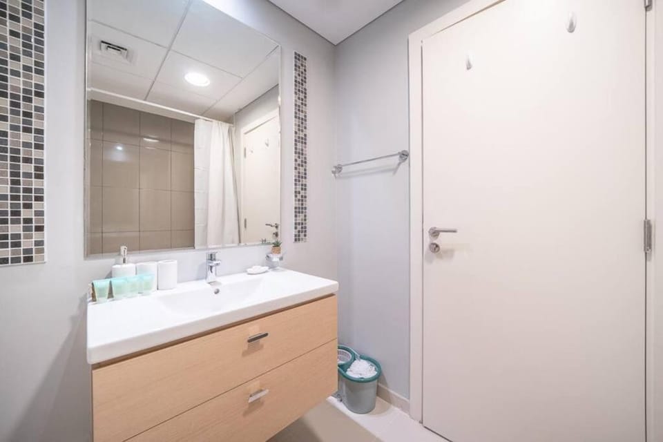 StoneTree - Furnished Studio in Golf Promenade 3A Apartment in Dubai