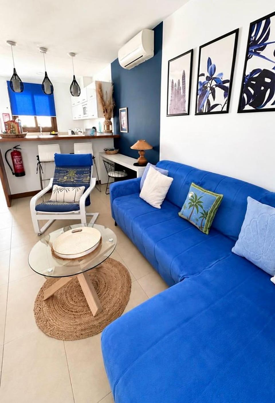 Communal lounge/ TV room