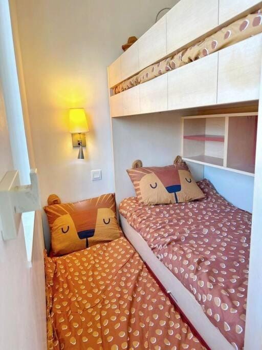 Cap Esterél studio vue mer 5 pers premium place Apartment in Saint-Raphael
