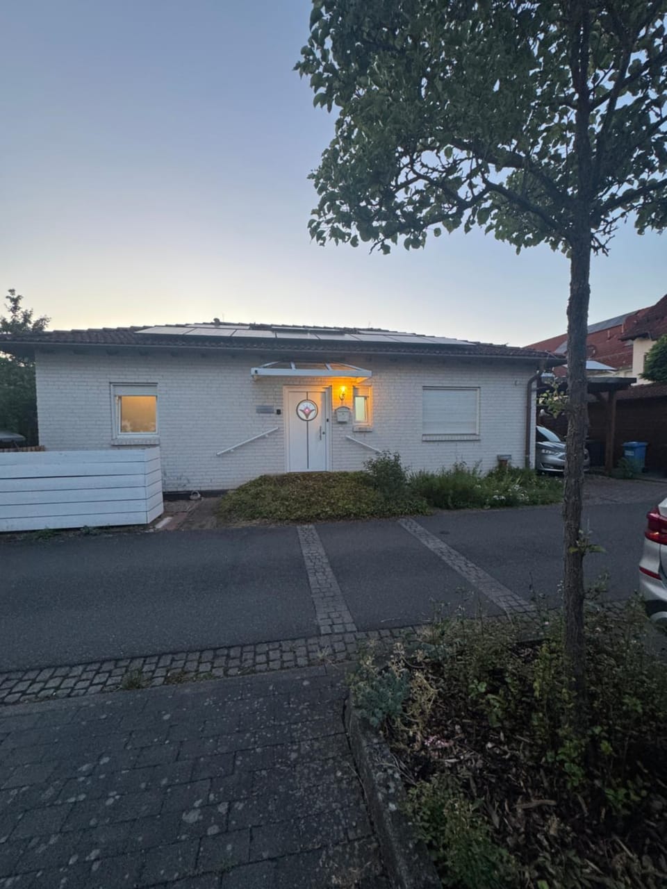 Es ist eine sehr schöne Haus mit 3 Zimmer Und Garten,Carports für 2 Autos Villa in Rhineland-Palatinate