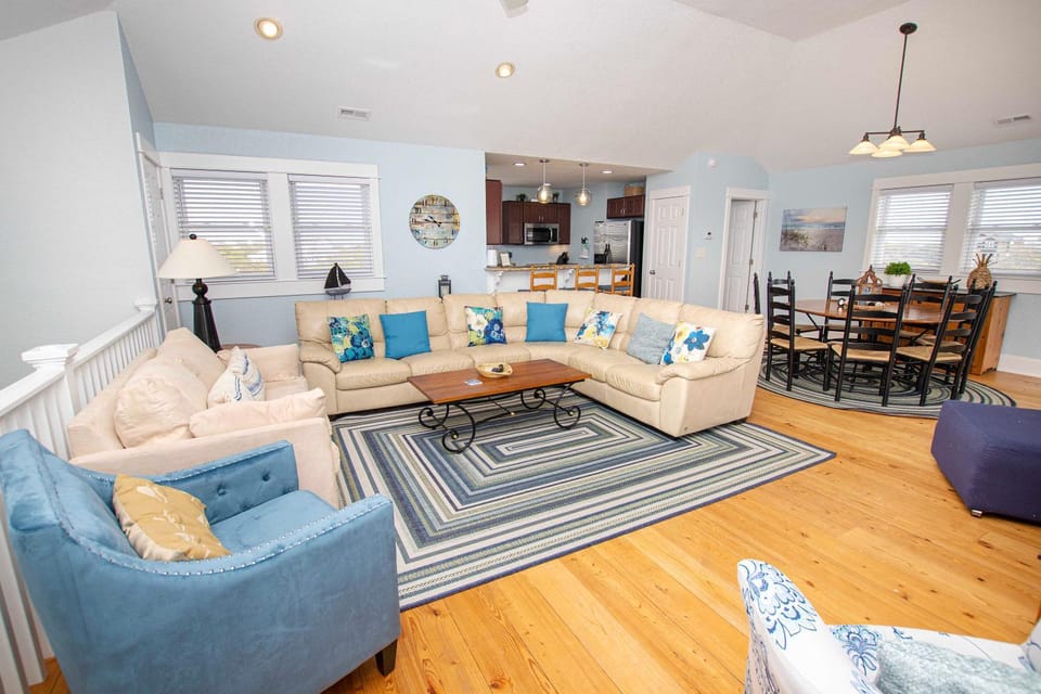 Oceanside, Hot Tub, Screened Porch, Wild Horses, 4x504, Sol Searcher House in Carova Beach