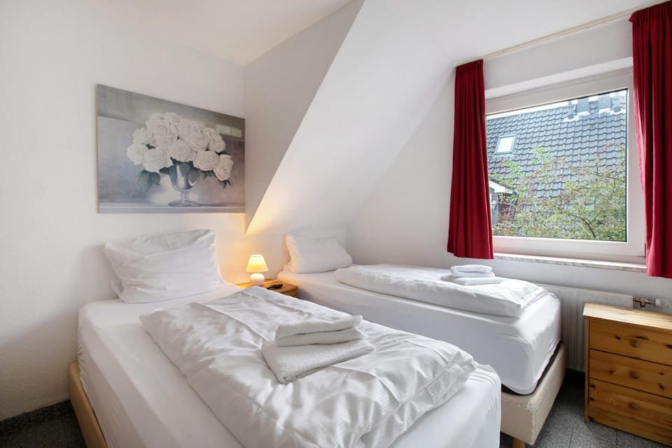 Property building, Living room, Bedroom