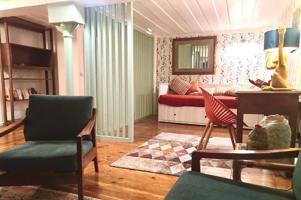 Bed, Living room, Seating area