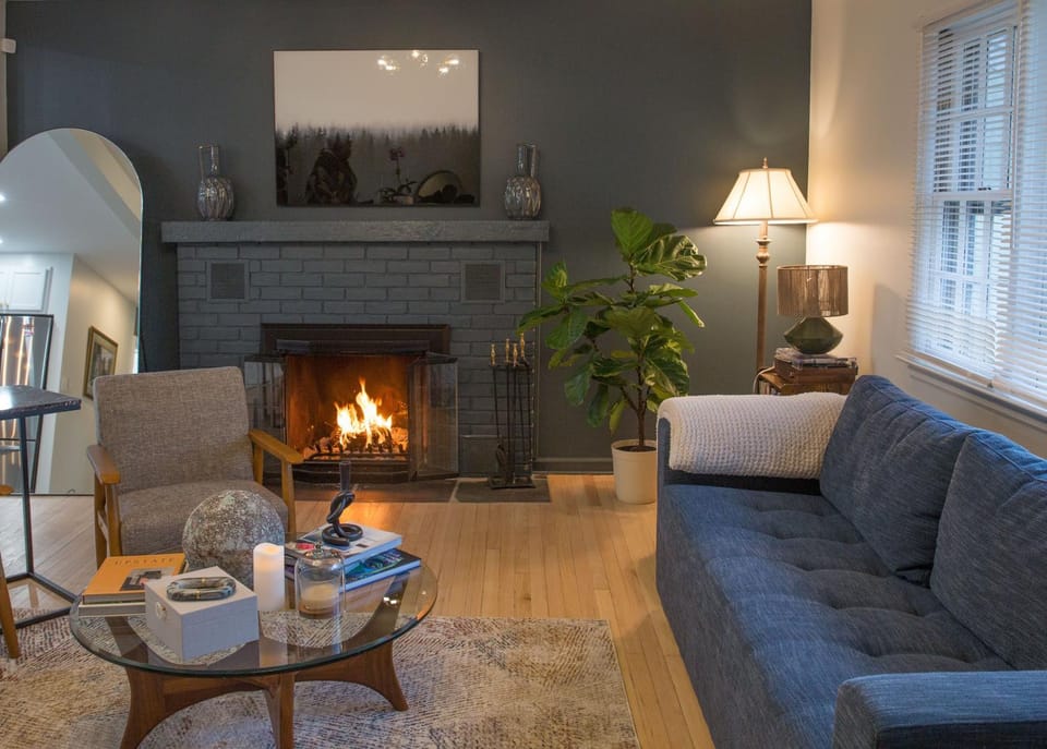 Living room, Seating area, flat iron