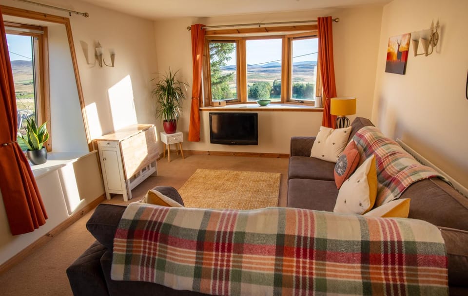 View (from property/room), View (from property/room), Seating area, Landmark view, Landmark view, Mountain view, Mountain view