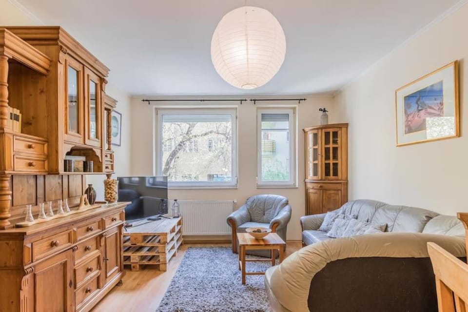 Cosy Pet-friendly flat w balcony @ Orczy Garden Apartment in Budapest