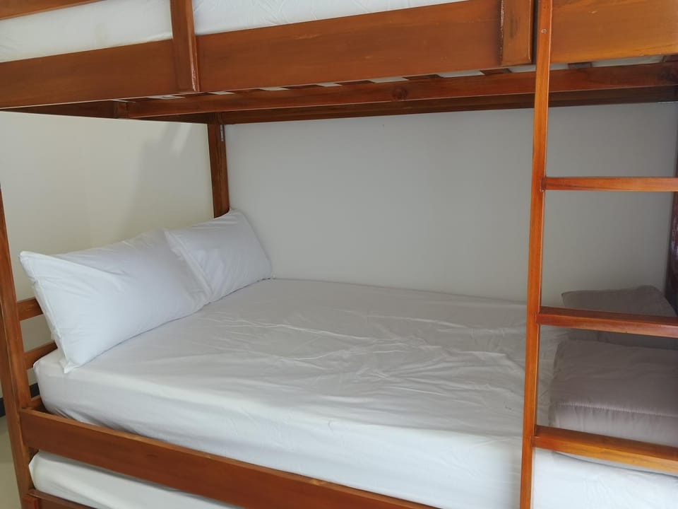 Bed, bunk bed