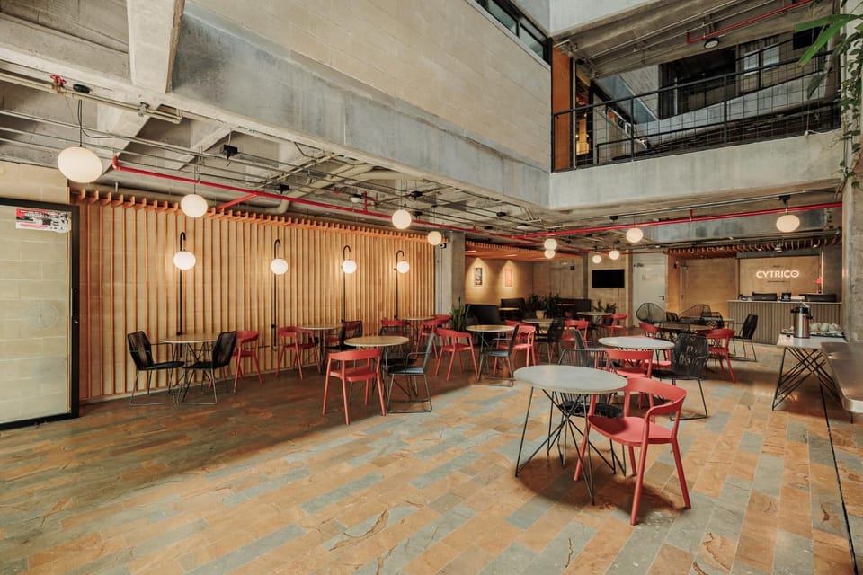 Restaurant/places to eat, Living room, Banquet/Function facilities, Seating area