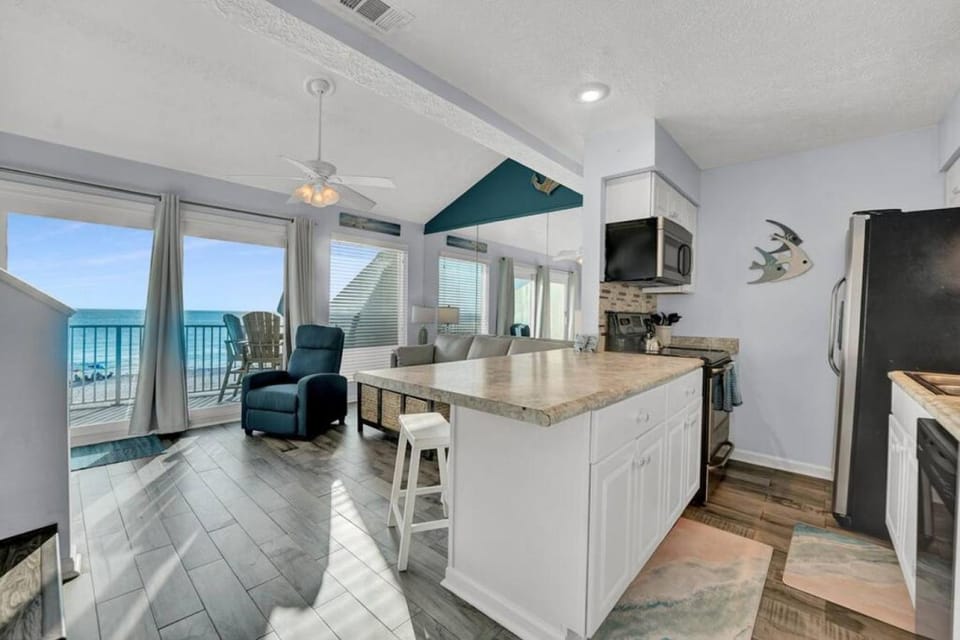 Nautical Watch 14 B House in Lower Grand Lagoon