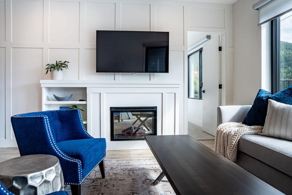 Stoked 4Ever - Revelstoke Condo (+Hot Tub) Apartment in Revelstoke