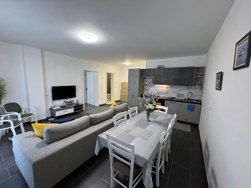 Communal lounge/ TV room, TV and multimedia, Kitchen or kitchenette, Living room, Seating area, Dining area, Evening entertainment, minibar, pet friendly