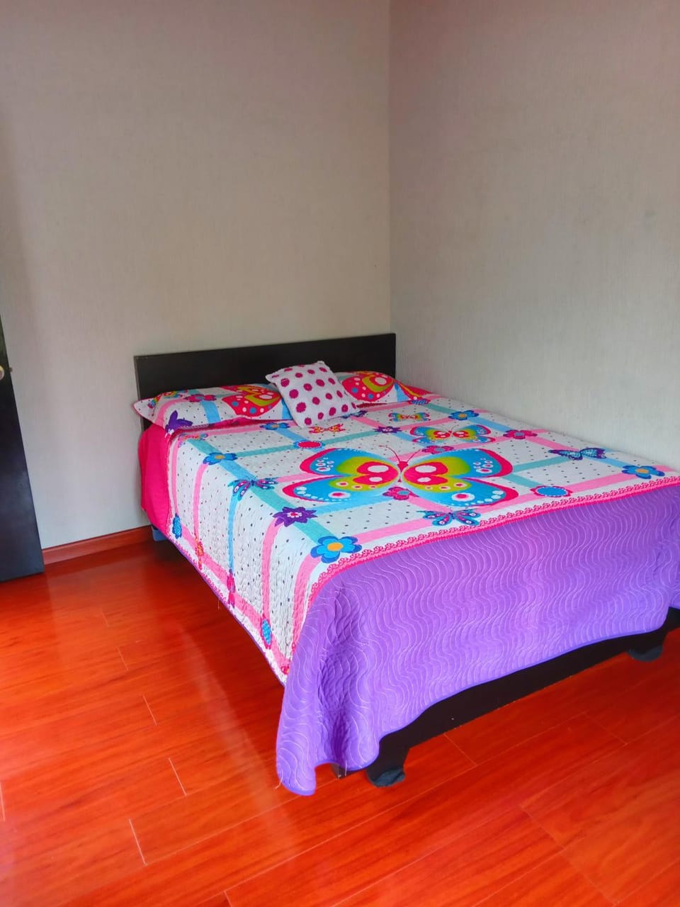 Casa Campo La Milagrosa House in Cundinamarca, Colombia