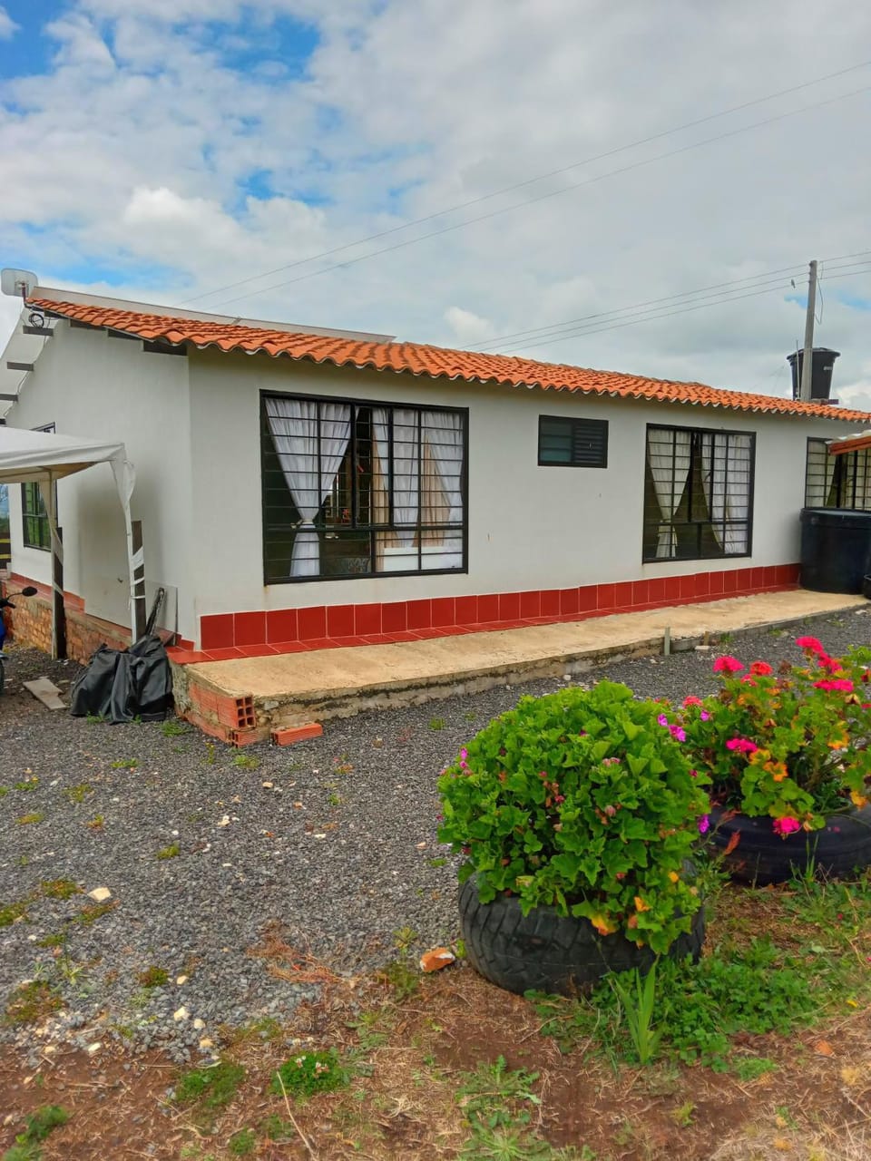 Casa Campo La Milagrosa House in Cundinamarca, Colombia