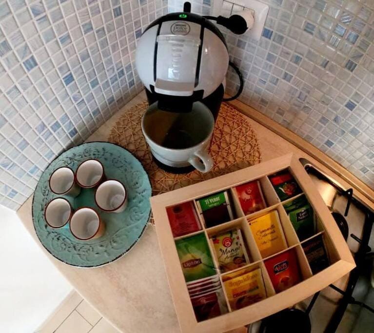 Coffee/tea facilities, Breakfast