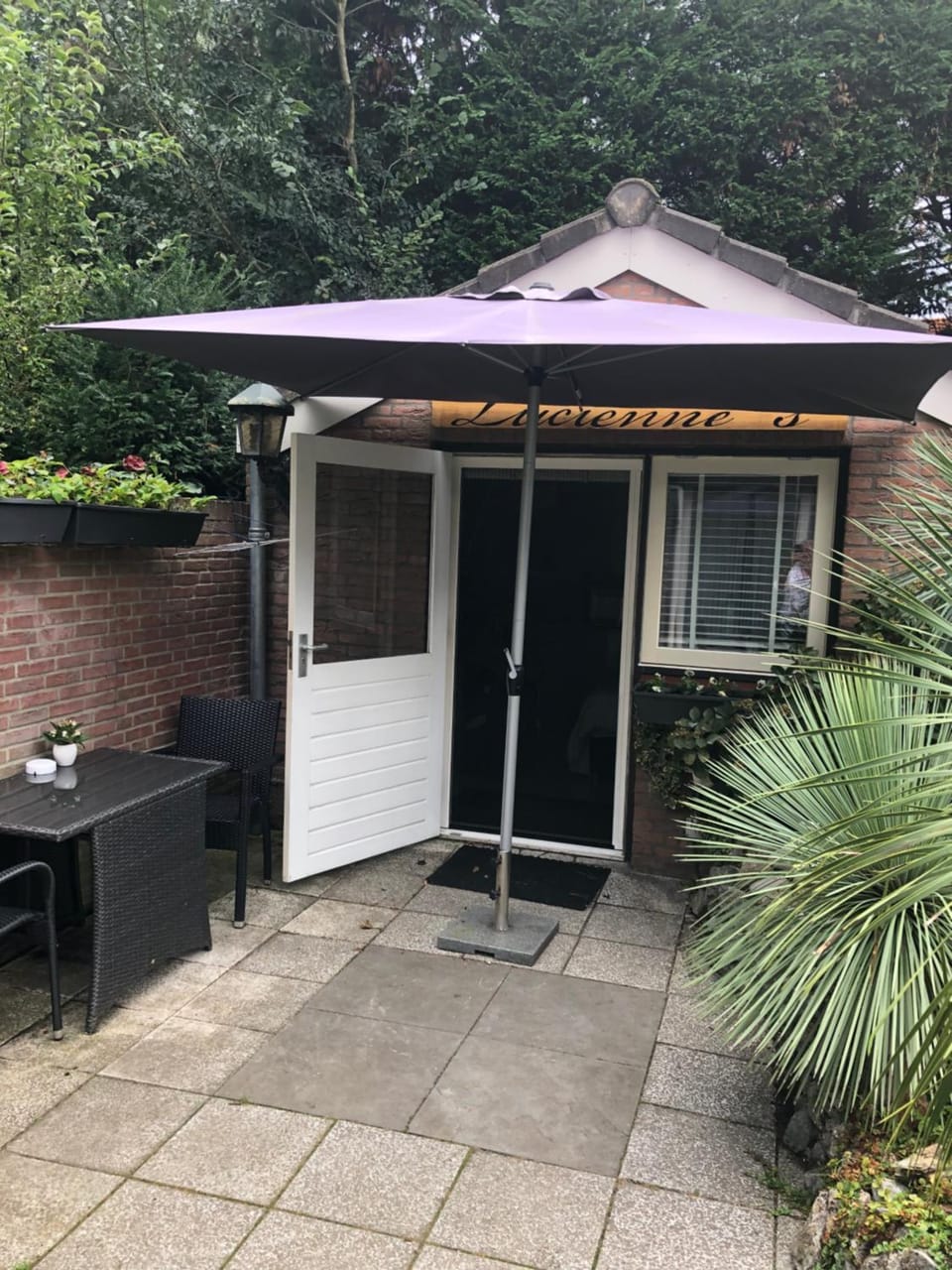 Romantisch Tiny Gardenhouse in beautiful garden Chalet in Zandvoort