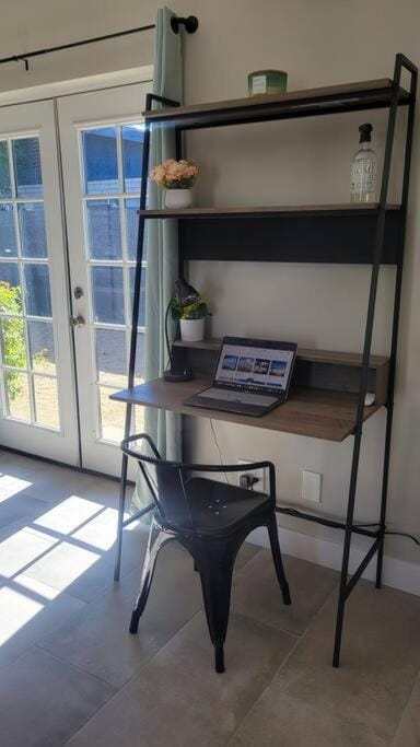 *Msg for 5%off*KingBed PoolYard GuesthouseGlendale Apartment in Glendale