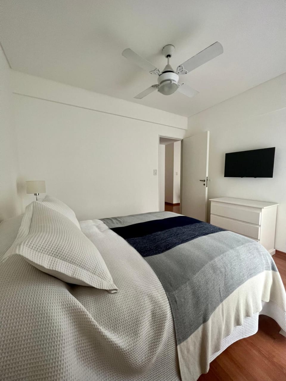 TV and multimedia, Bedroom, air conditioner