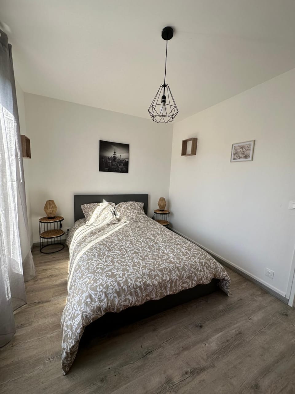 Photo of the whole room