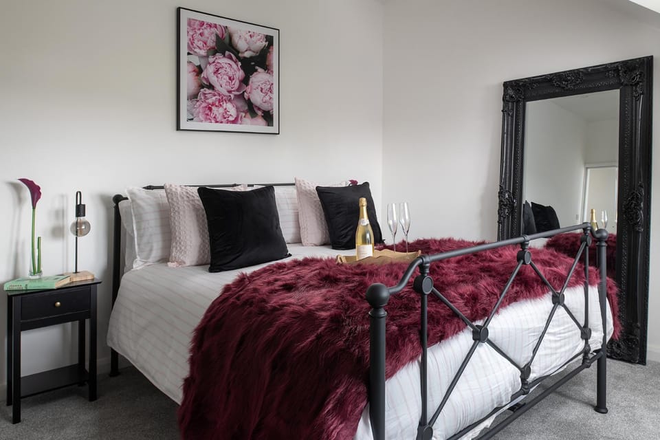 Bed, Bedroom