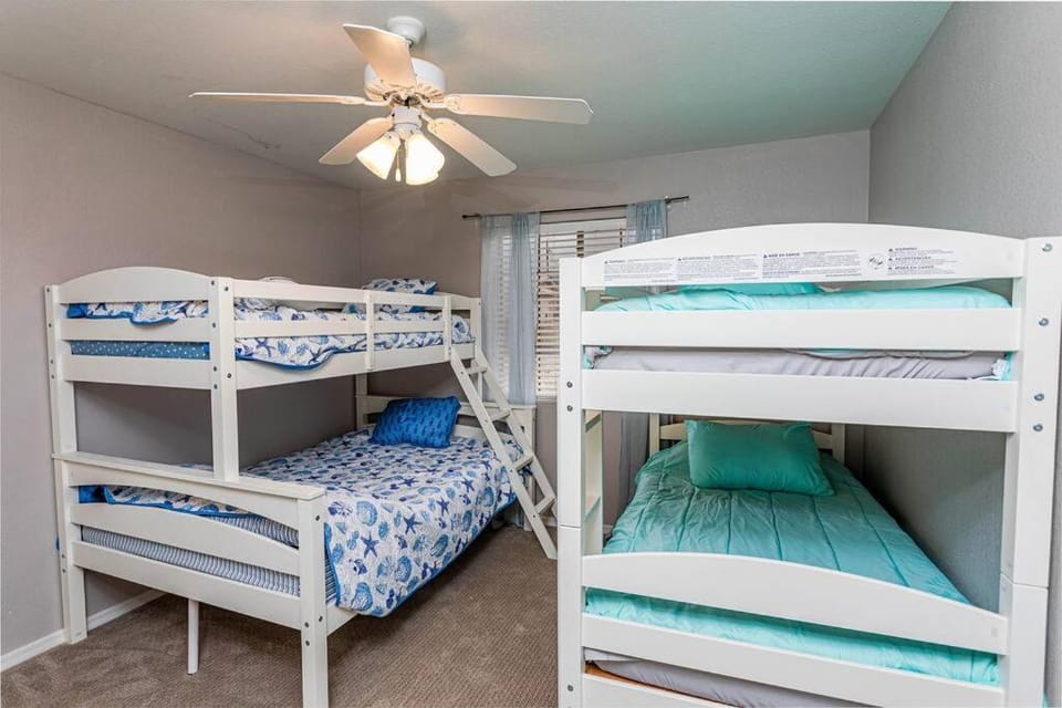 Lake Escape - Pool, Spa, Lake View, Pet Friendly House in Lake Havasu City