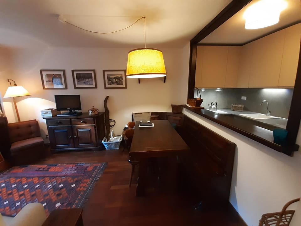 Appartamento affacciato sui campi e piste da sci Apartment in Sauze d'Oulx