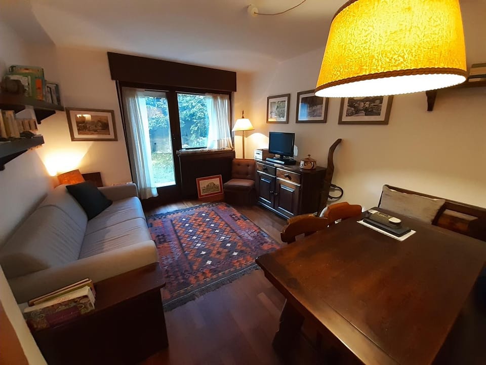 Appartamento affacciato sui campi e piste da sci Apartment in Sauze d'Oulx