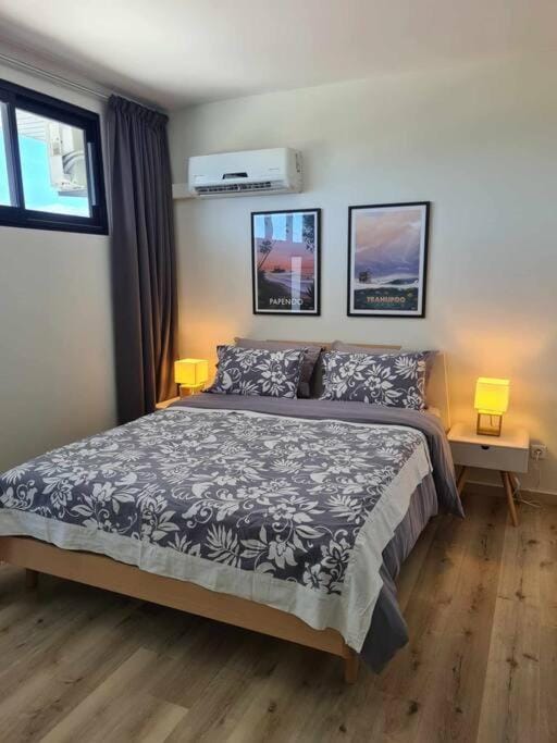 Bedroom, air conditioner