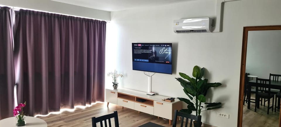 TV and multimedia, Living room, locker, air conditioner