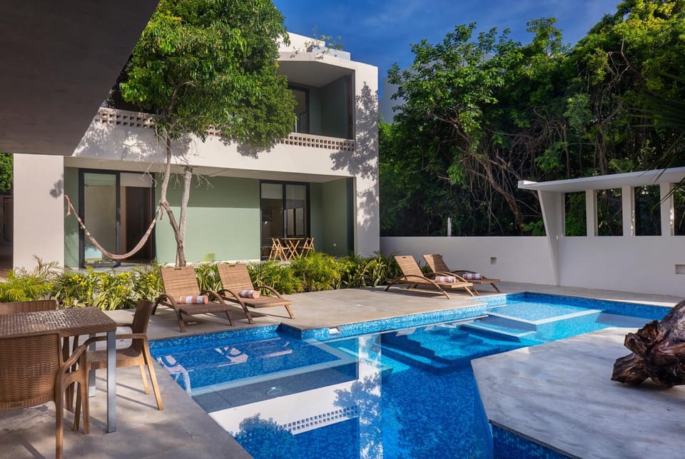 Ikana Puerto Aventuras Golf Getaway Apartment in Puerto Aventuras