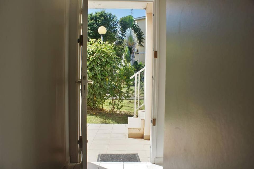 Très bel appartement T3 avec piscine et vue mer Apartment in Les Trois-Îlets