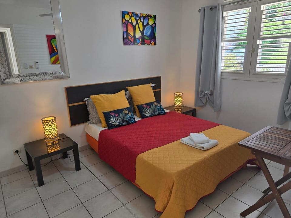 Très bel appartement T3 avec piscine et vue mer Apartment in Les Trois-Îlets