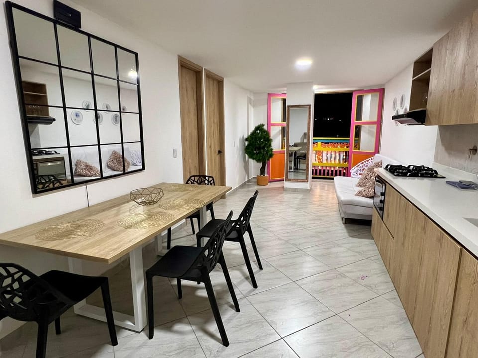 Kitchen or kitchenette, Living room, Seating area, Dining area