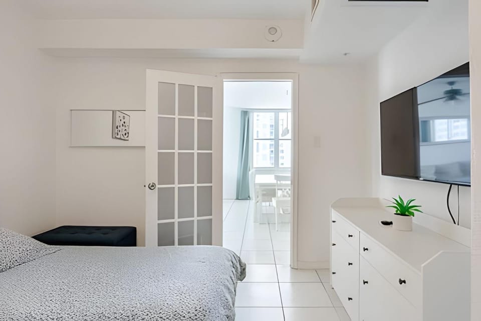 Pavilion - Stunning bay view Apartment in Miami Beach
