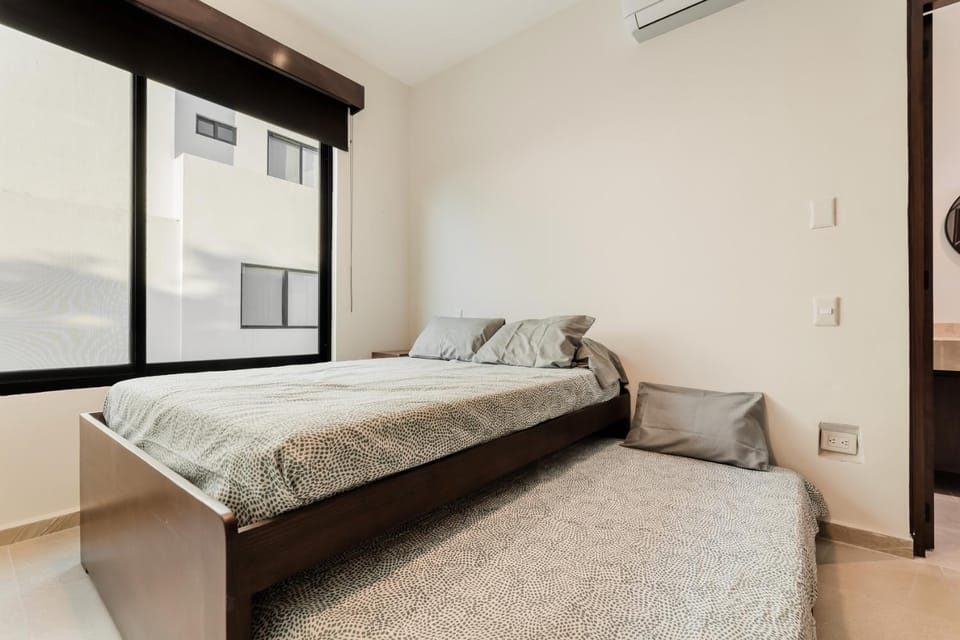 Bed, Photo of the whole room, Bedroom, air conditioner