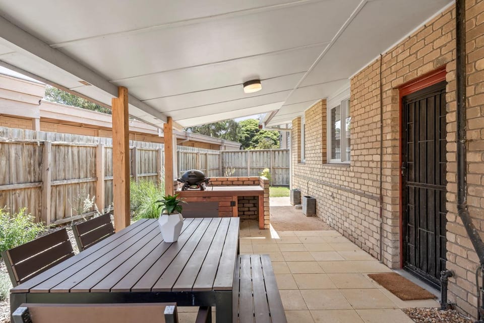 Patio, Dining area