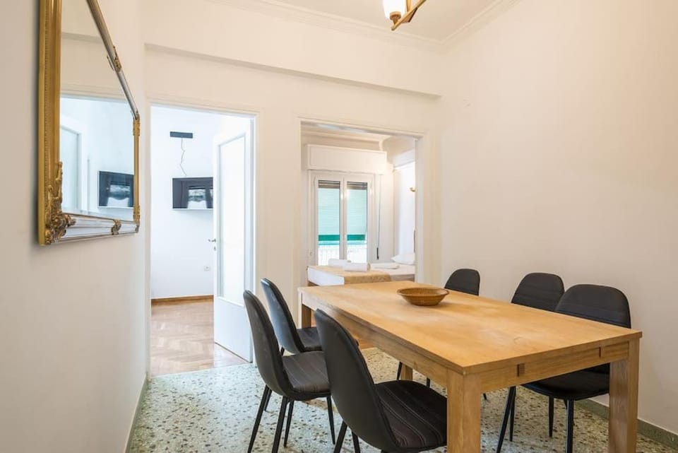 Athens Divas Familia Suite Apartment in Athens