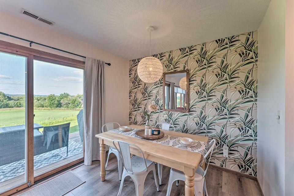Day, View (from property/room), Balcony/Terrace, Dining area, Garden view