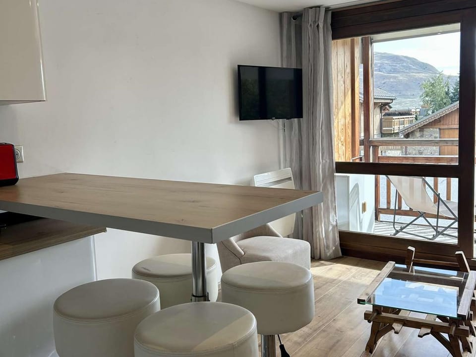Charmant Studio 4p avec Terrasse Sud – Proche Pistes & Commerces – Alpe d'Huez - FR-1-405-339 Apartment in Huez