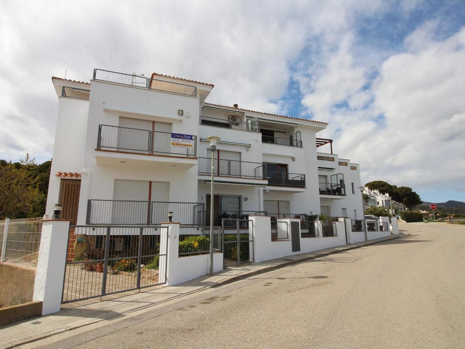 Apartamento con Vista al Mar, 2 Habitaciones en Llançà - ES-228-33 Apartment in Alt Empordà